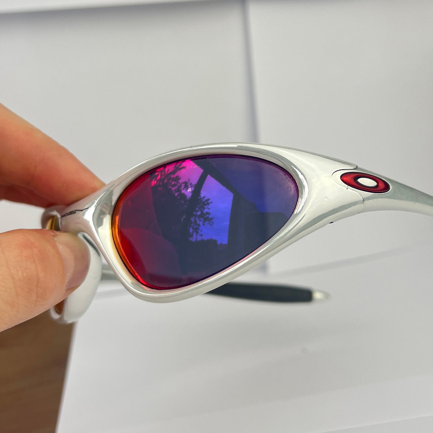 Oakley - 1999 Minute (Gen2) White Chrome/Red Iridium Sunglasses