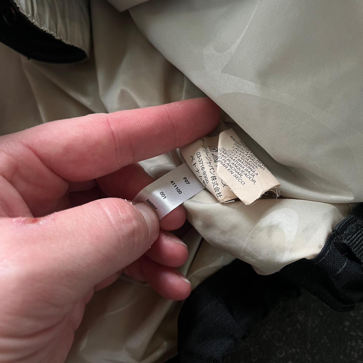 Oakley - 2007 Icon 20k Ripstop Technical Vent Ski Jacket (L-XL)
