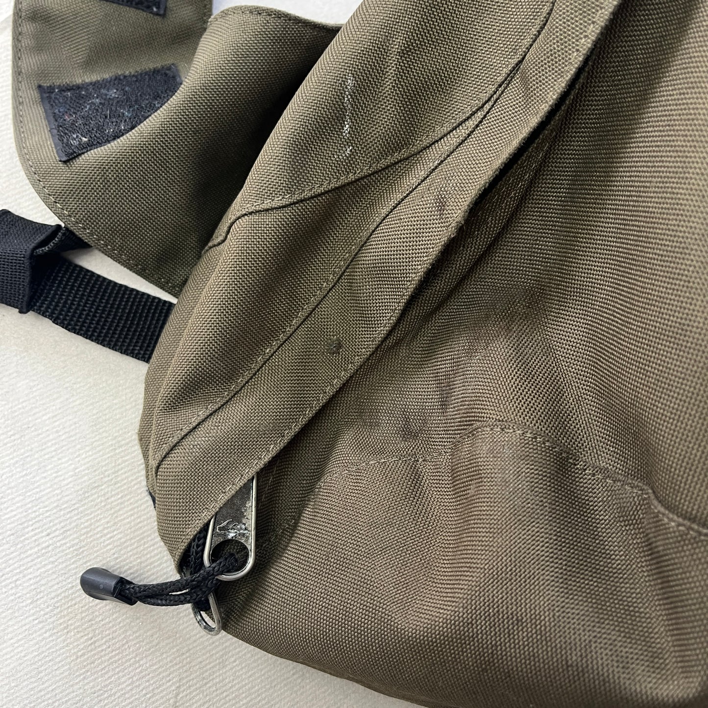 Quiksilver - 2001 Tri-Harness Cyclone Sling Bag