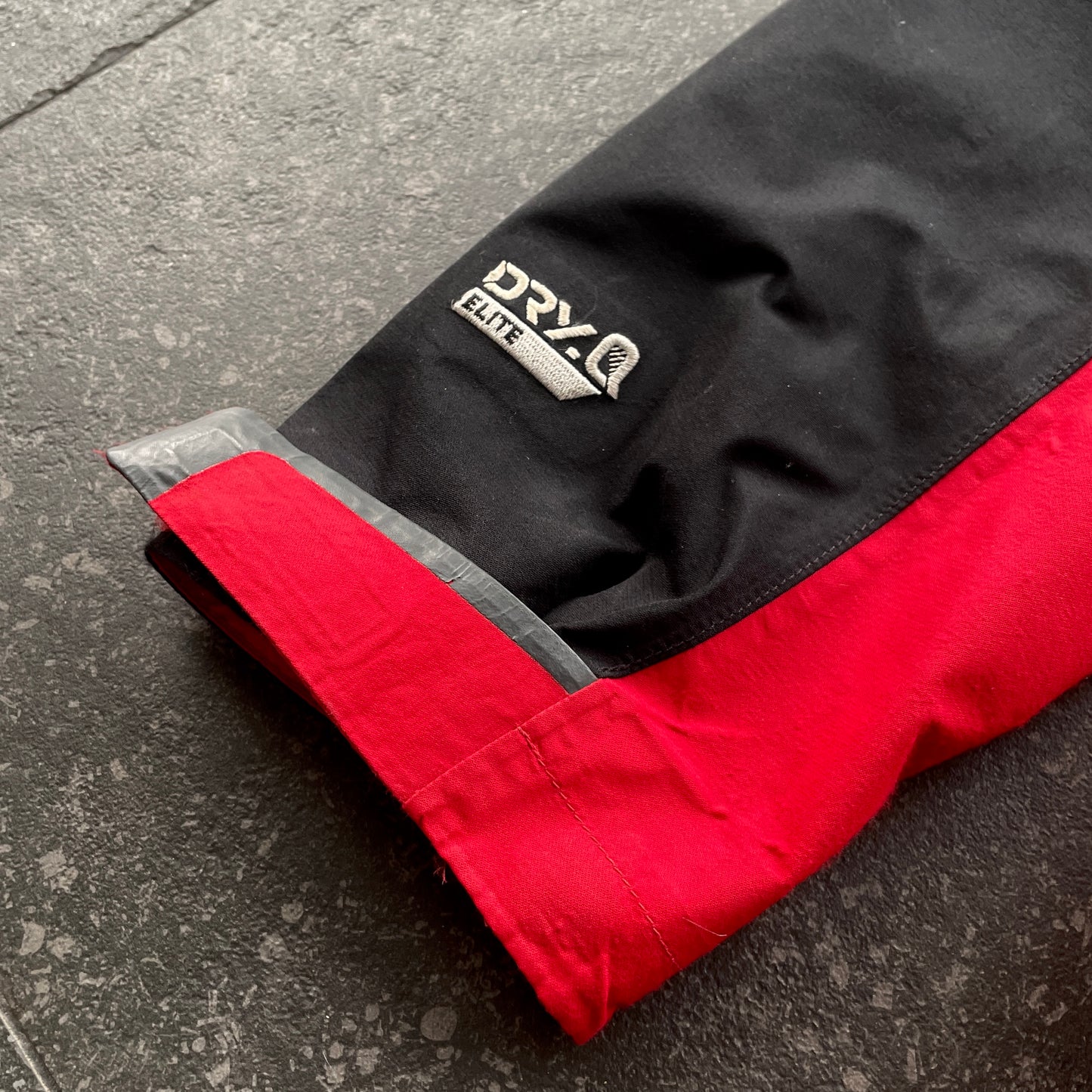 Mountain Hardwear - Dry Q Elite Hardshell Rain Jacket (L)