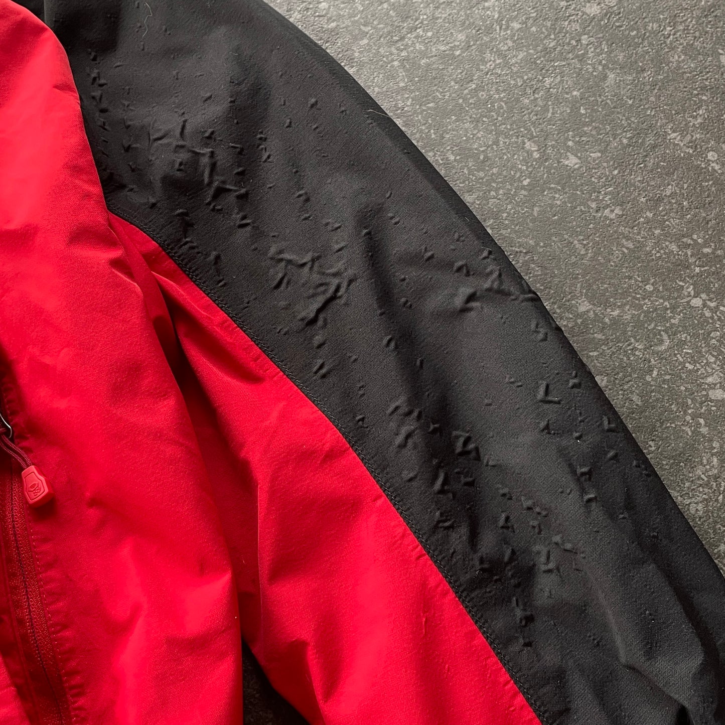 Mountain Hardwear - Dry Q Elite Hardshell Rain Jacket (L)