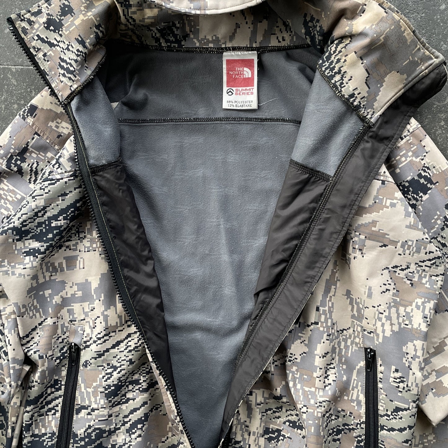 The North Face - 00's Summit Series OptiFade Softshell Fleece-Lined Jacket (S)
