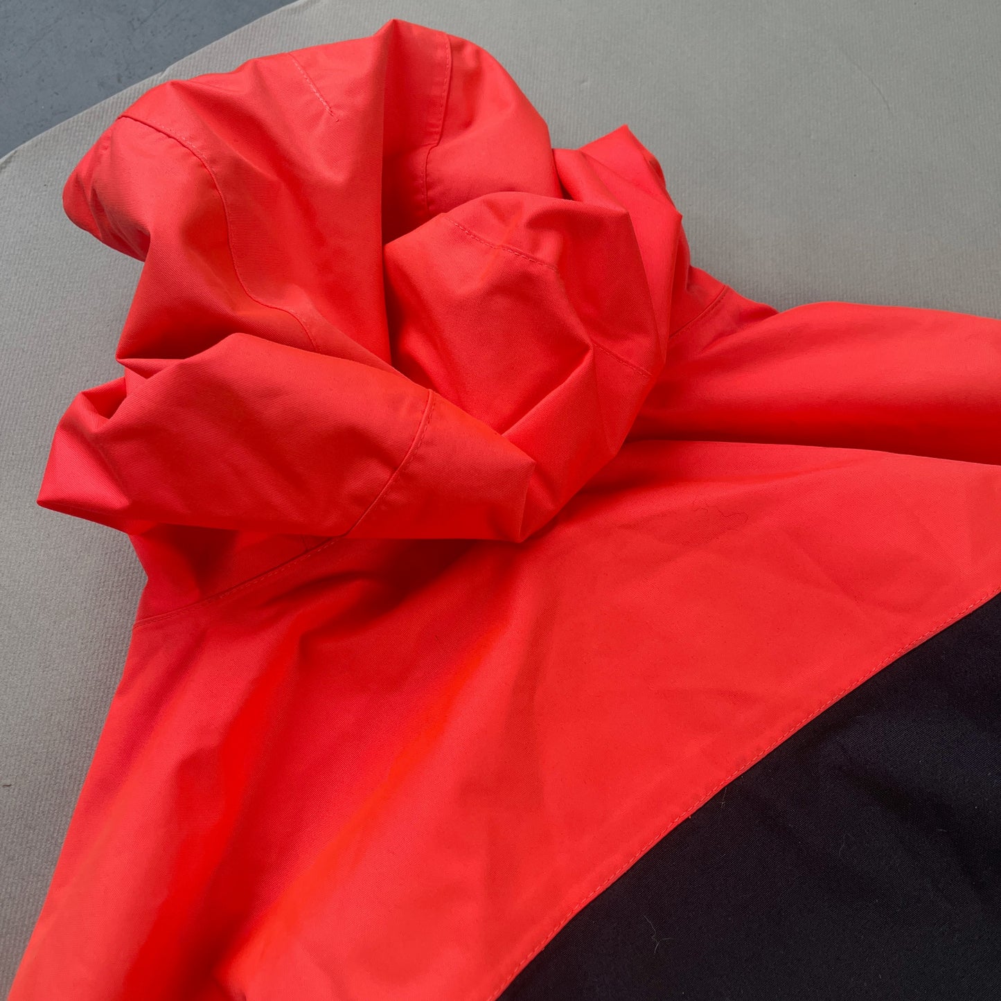 Oakley - 2010 Technical Vent Ski Jacket (M)