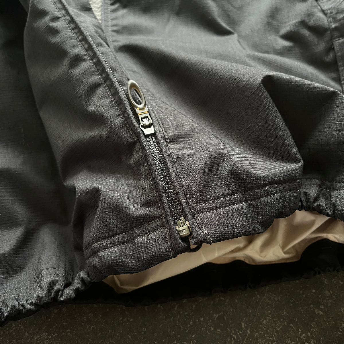 Oakley - 2007 Icon 20k Ripstop Technical Vent Ski Jacket (L-XL)