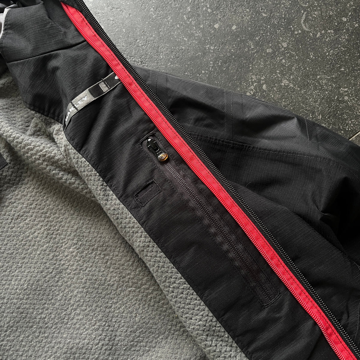 Oakley - 2007 Icon 20k Ripstop Technical Vent Ski Jacket (L-XL)