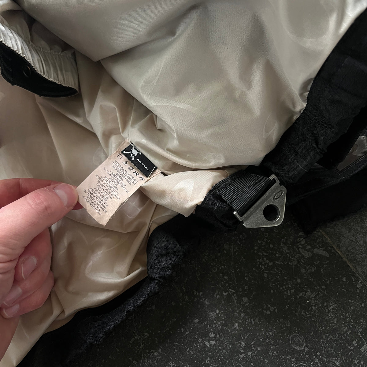 Oakley - 2007 Icon 20k Ripstop Technical Vent Ski Jacket (L-XL)