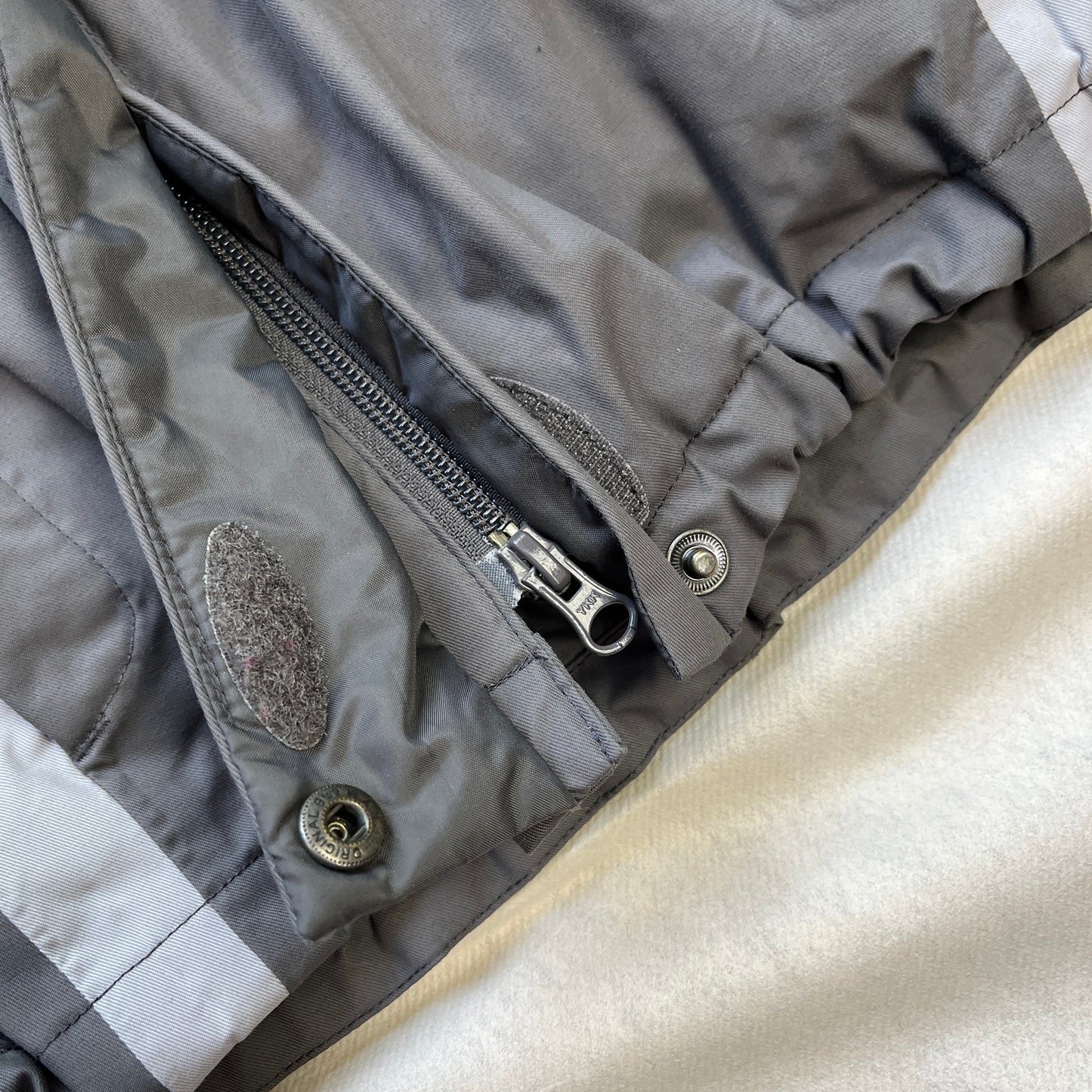 Salomon - 2006 ClimaPro Seam-taped Vent Womens Ski Jacket (S)