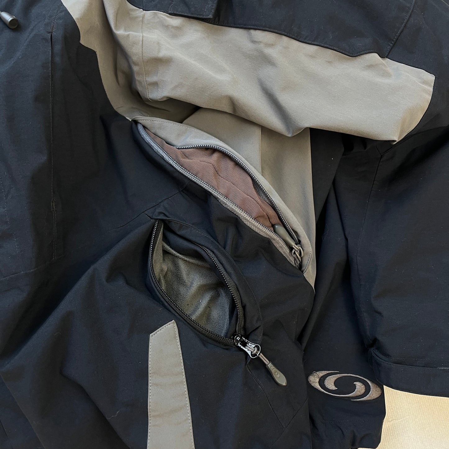 Salomon - 2008 2in1 SmartSkin Primaloft Seam-taped Vent Ski Jacket (L)