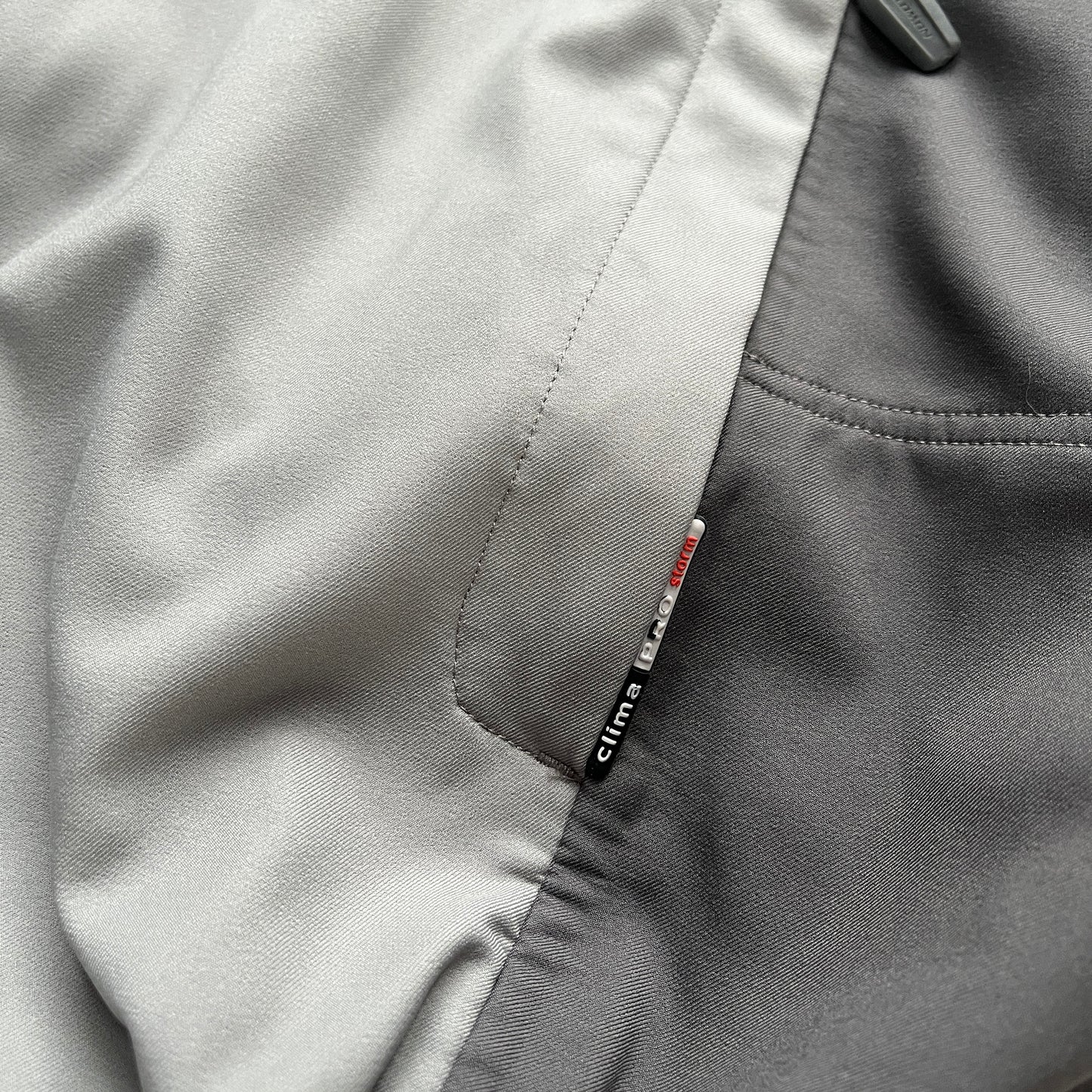 Salomon - 2006 2in1 BTM Storm SmartSkin Ski Jacket (L-XL)