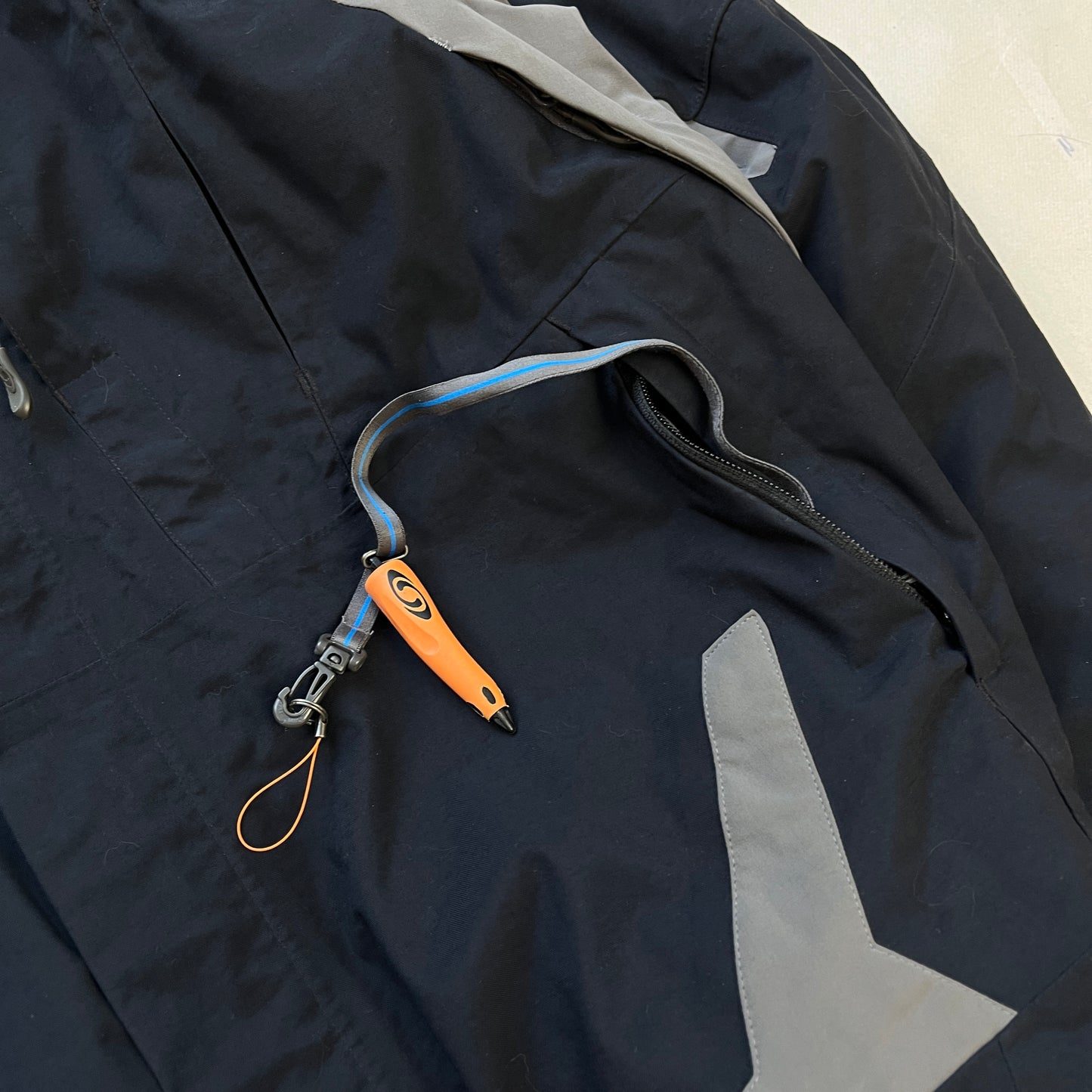 Salomon - 2008 2in1 SmartSkin Primaloft Seam-taped Vent Ski Jacket (L)