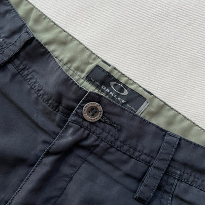 Oakley - Vintage LooseFit Cargo Shorts (34)