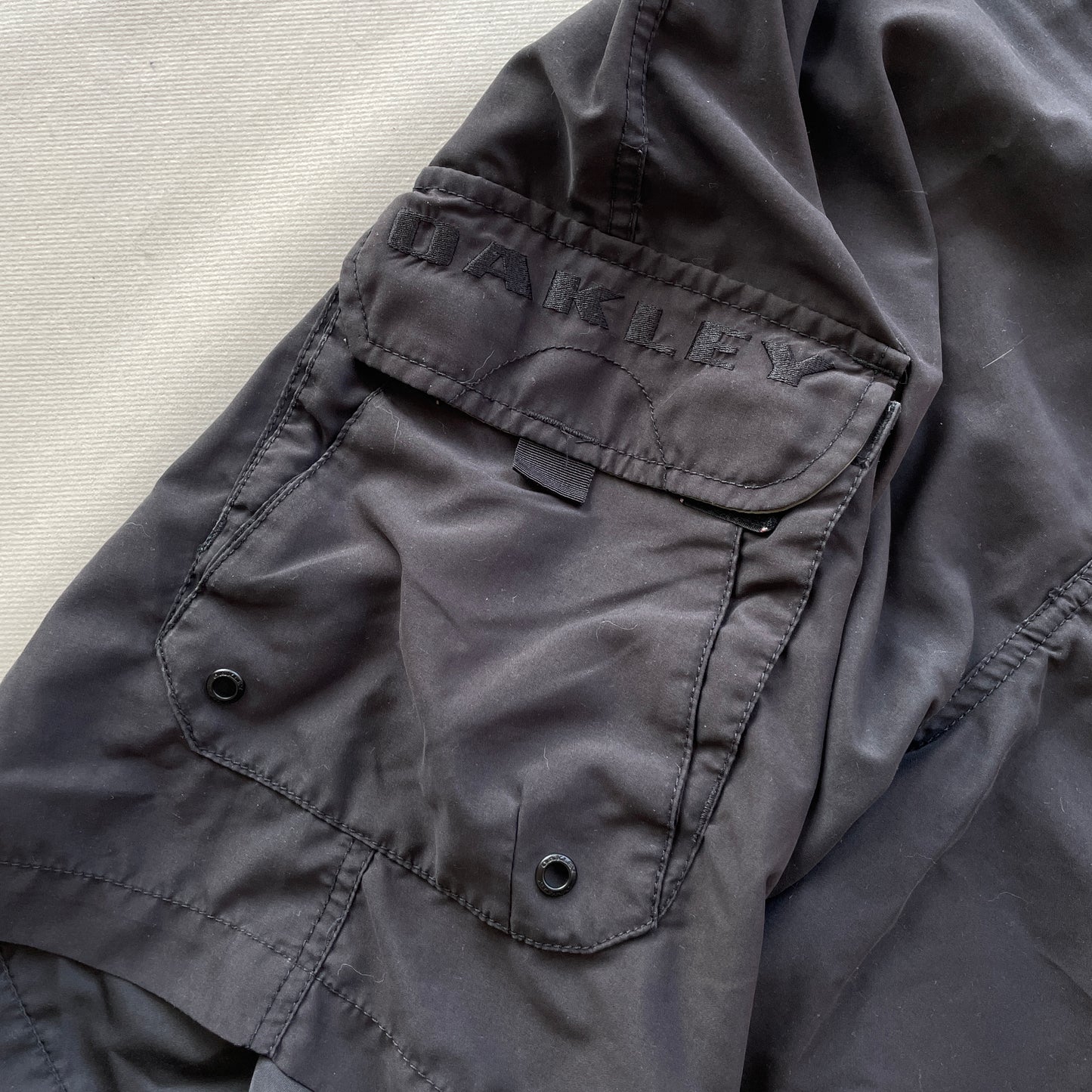 Oakley - Vintage LooseFit Cargo Shorts (34)