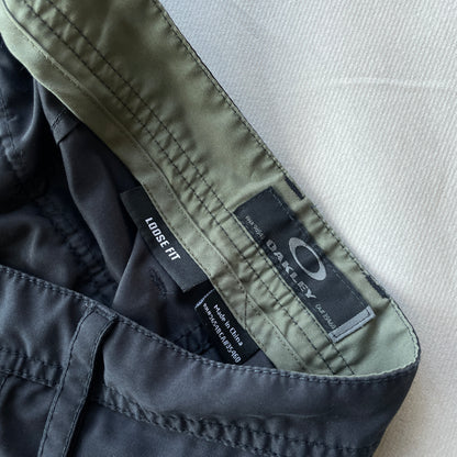 Oakley - Vintage LooseFit Cargo Shorts (34)