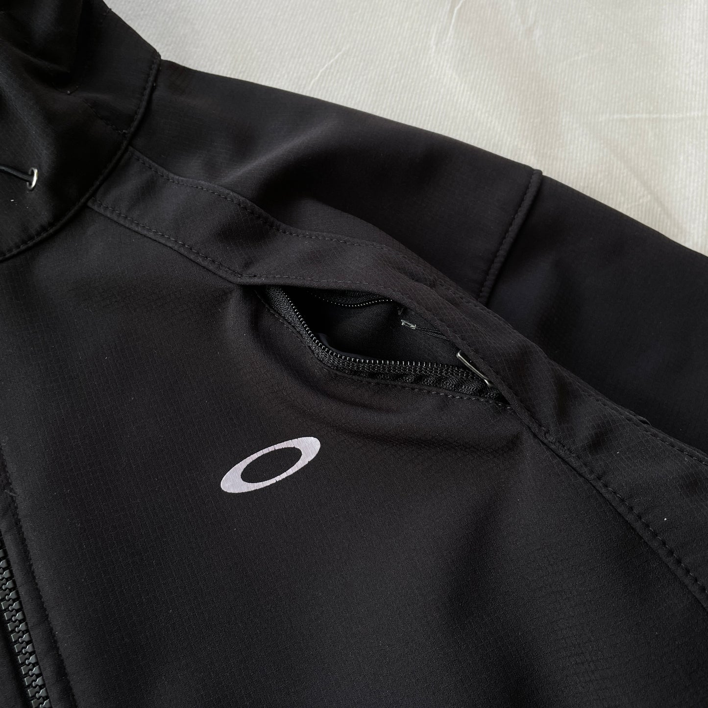 Oakley - 2009 Icon Weatherproof Softshell Panelled Jacket (M-L)
