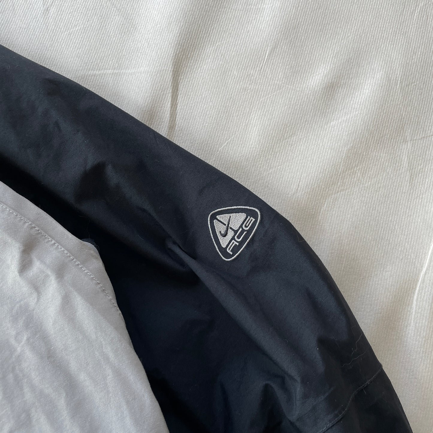 Nike ACG - 2000s Waterproof StormFit Jacket (L)