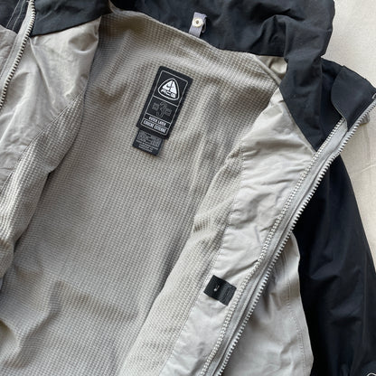 Nike ACG - 2000s Waterproof StormFit Jacket (L)