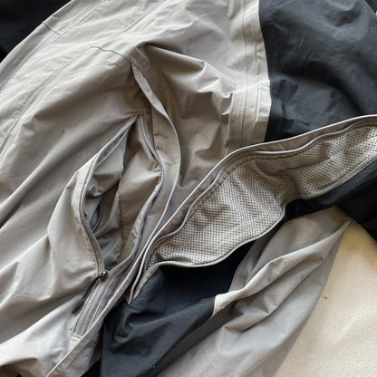 Nike ACG - 2000s Waterproof StormFit Jacket (L)