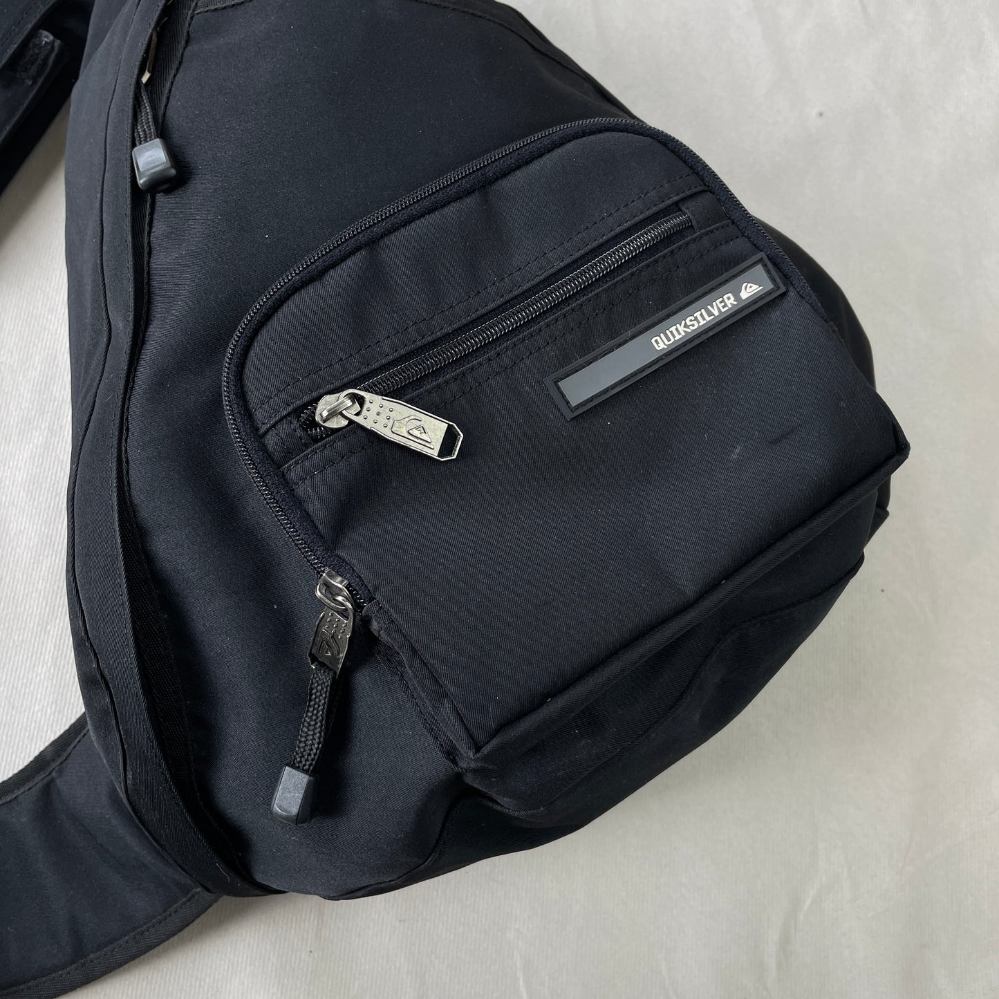 Quiksilver - 2000s Cyclops Sling Bag