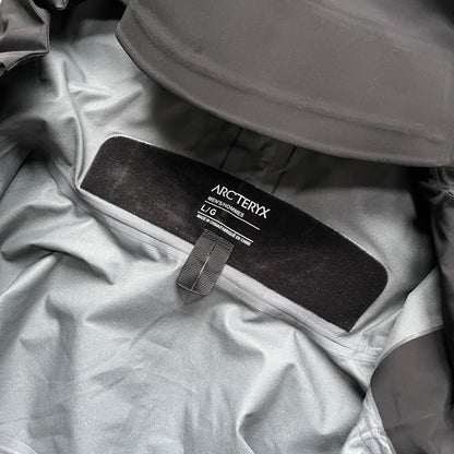 Arc'teryx - Alpha SV Gore-Tex Pro Shell Jacket (L)