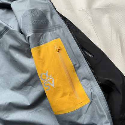 Arc'teryx - Alpha SV Gore-Tex Pro Shell Jacket (L)