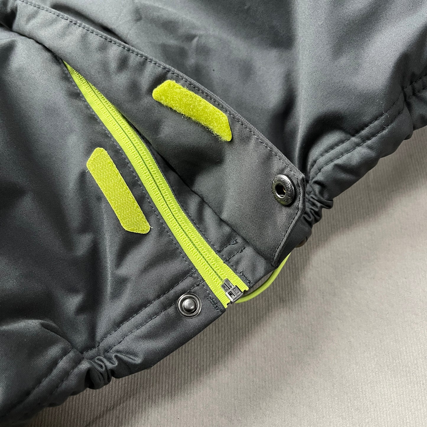 Oakley - 2012 Insulated Vent Ski Jacket (M)