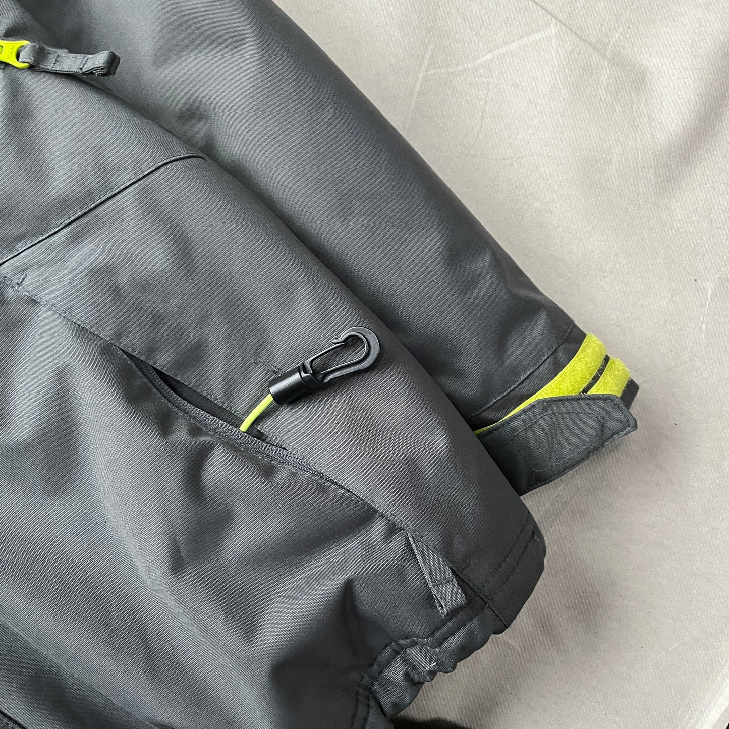 Oakley - 2012 Insulated Vent Ski Jacket (M)