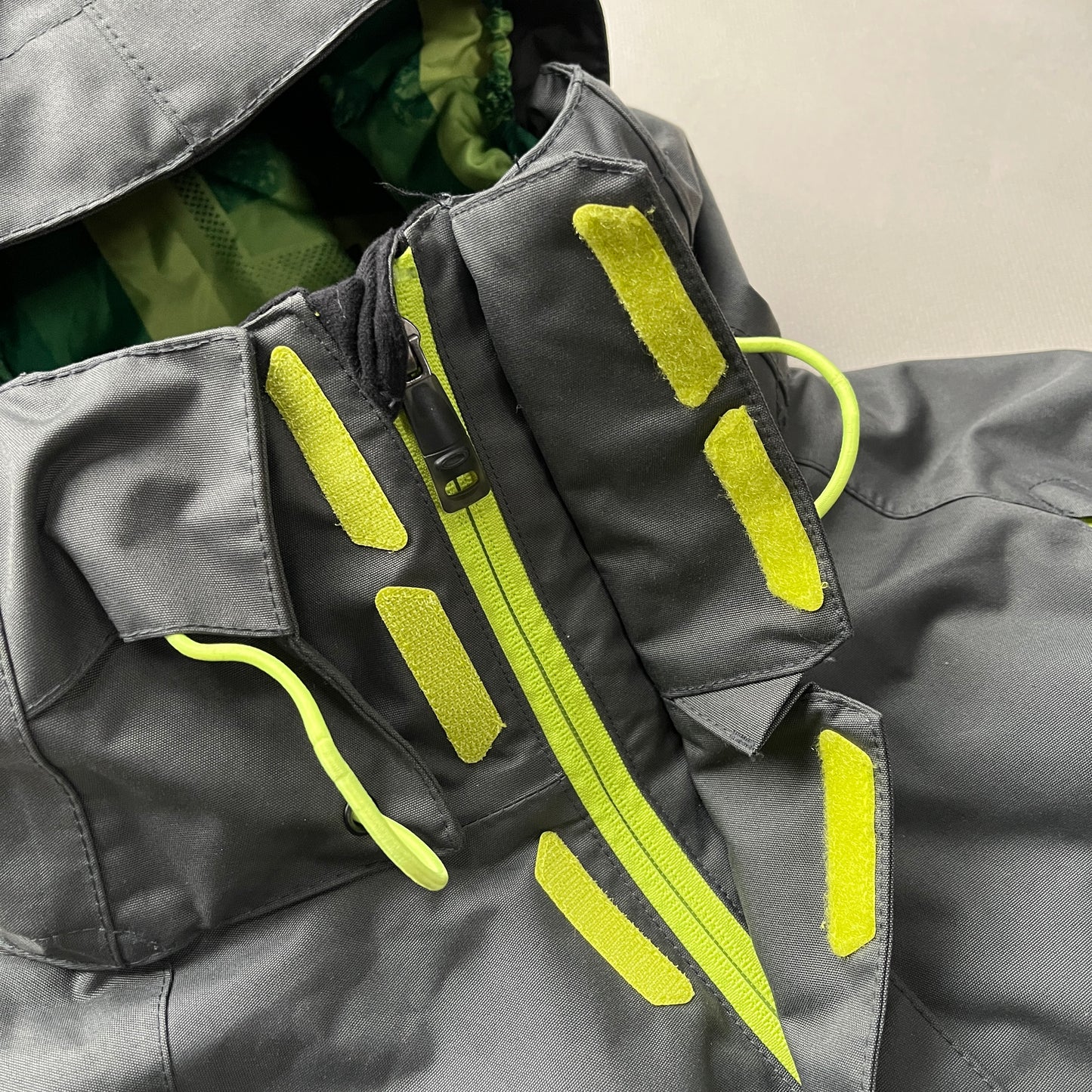 Oakley - 2012 Insulated Vent Ski Jacket (M)