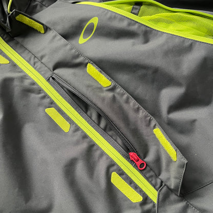 Oakley - 2012 Insulated Vent Ski Jacket (M)