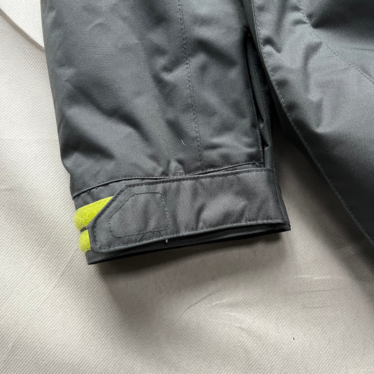 Oakley - 2012 Insulated Vent Ski Jacket (M)