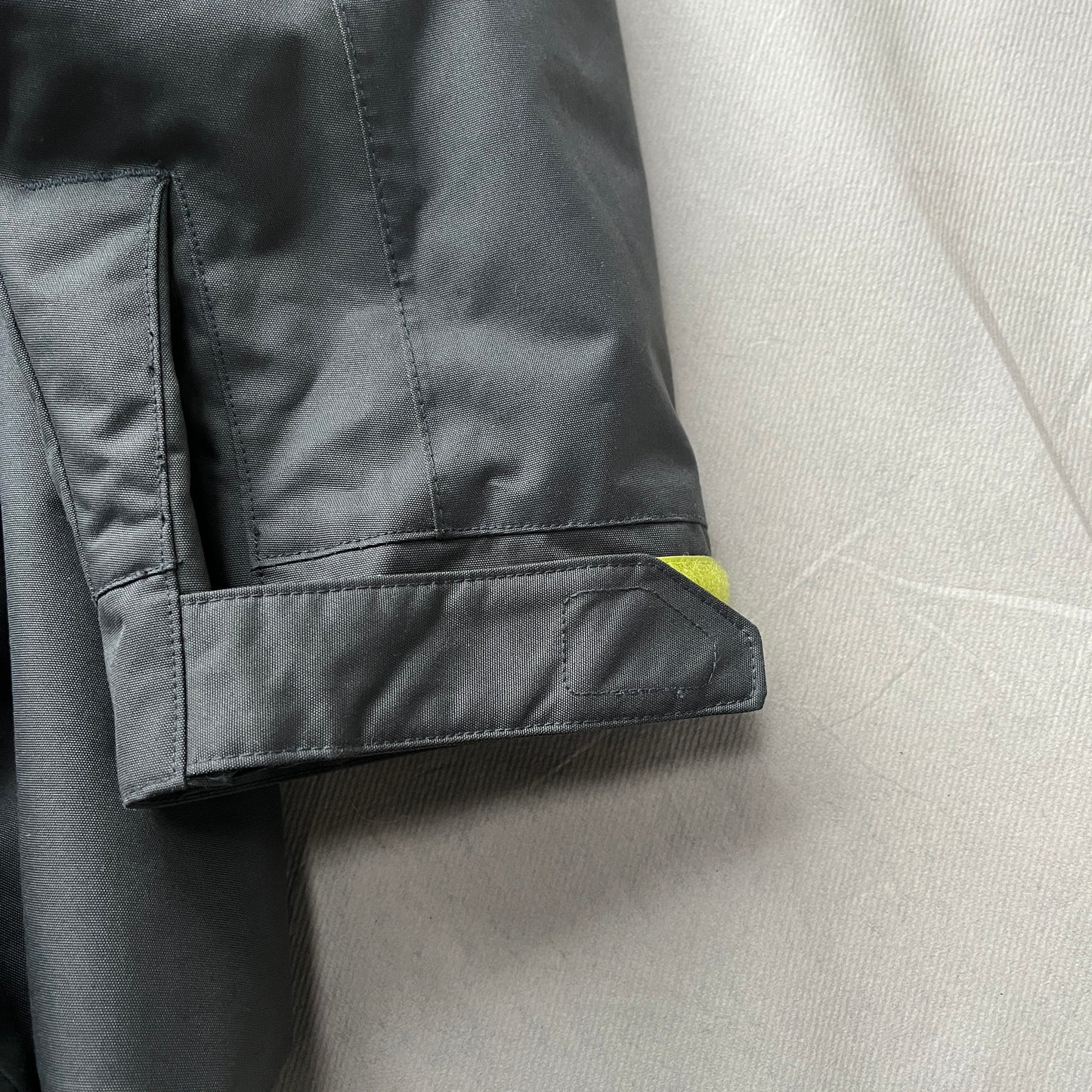 Oakley - 2012 Insulated Vent Ski Jacket (M)