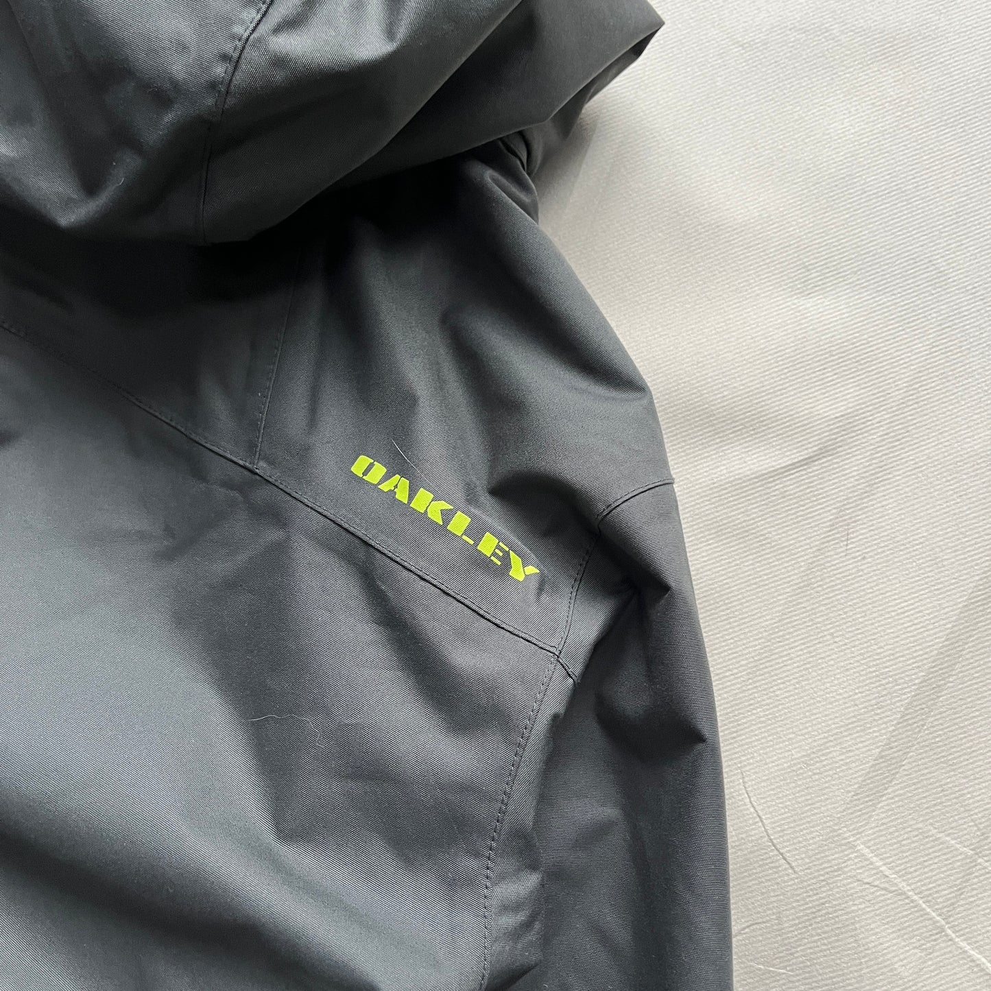 Oakley - 2012 Insulated Vent Ski Jacket (M)