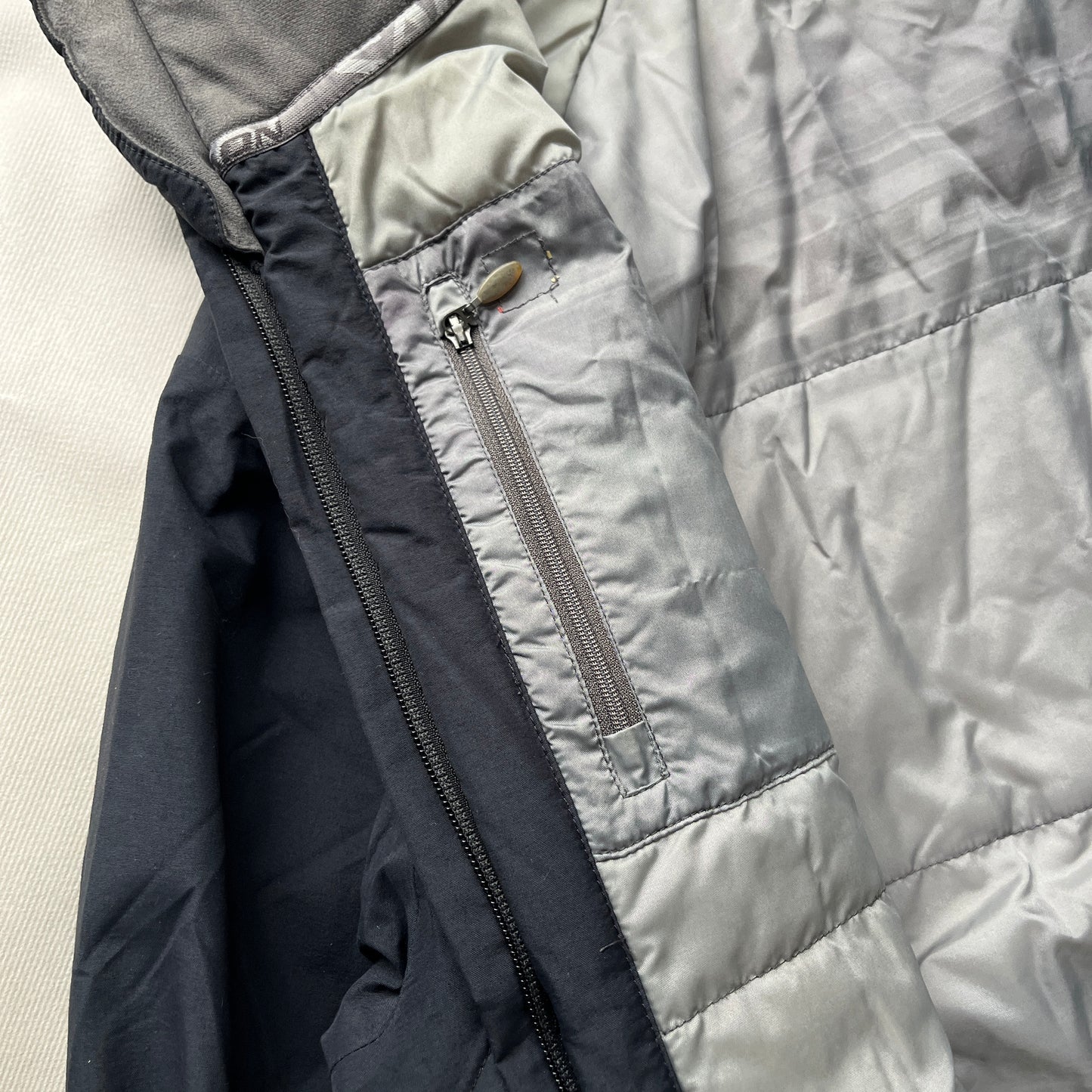 Salomon - 2006 Gore-Tex BTM Insulated Vent Ski Jacket (L)