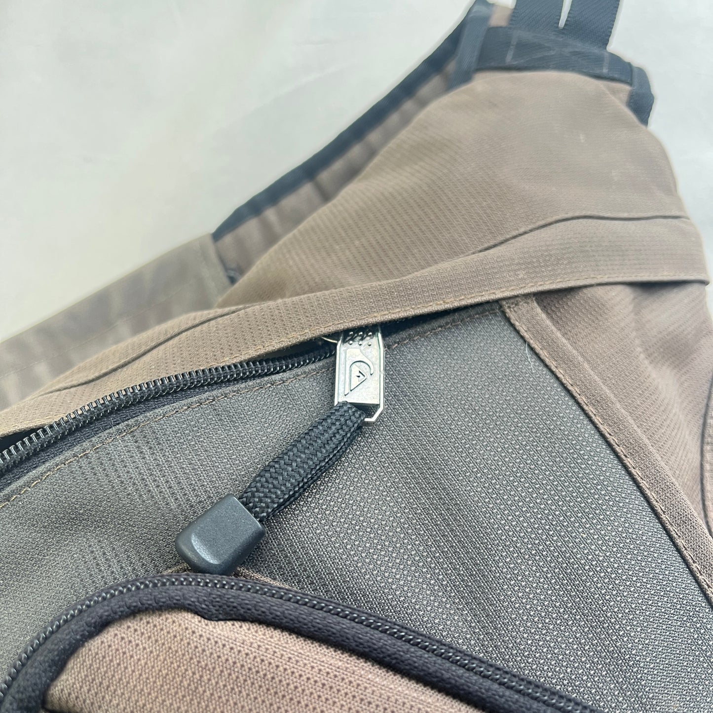 Quiksilver - 2000s Polux Sling Bag