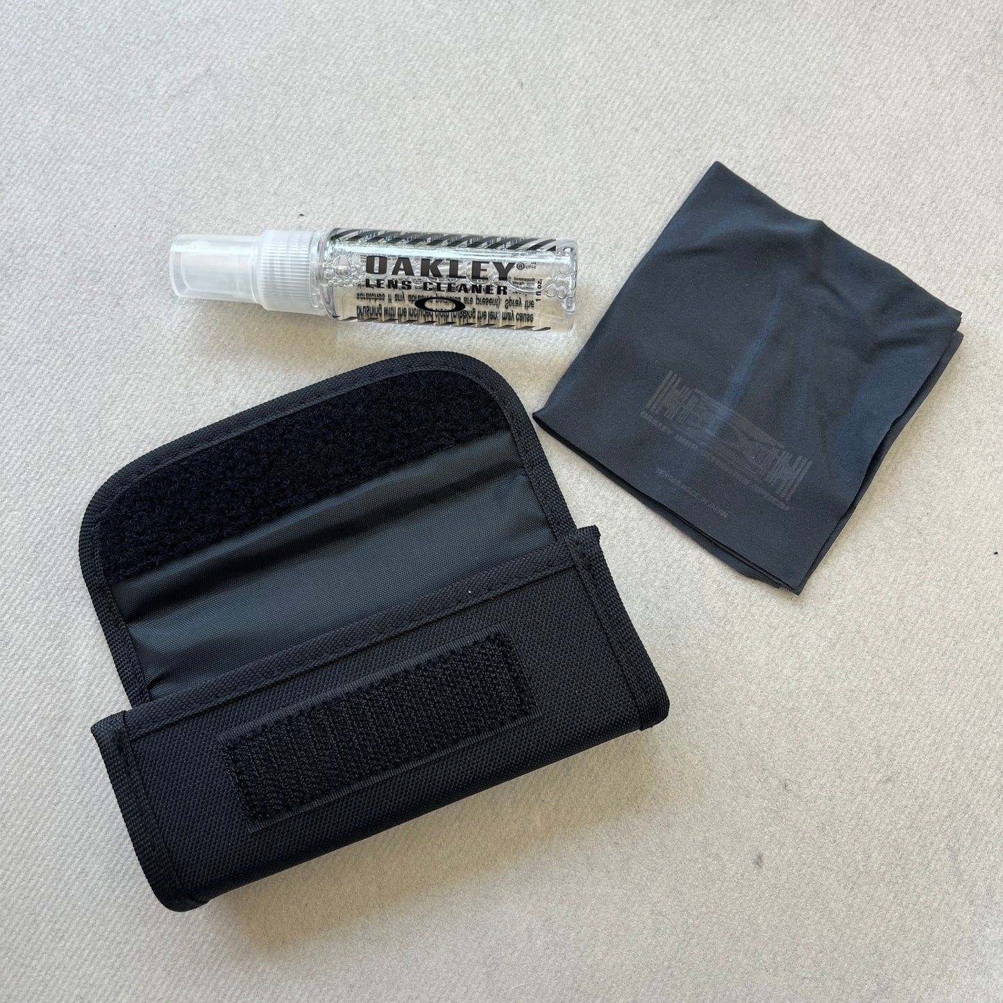 Oakley - Lens Cleaning Kit
