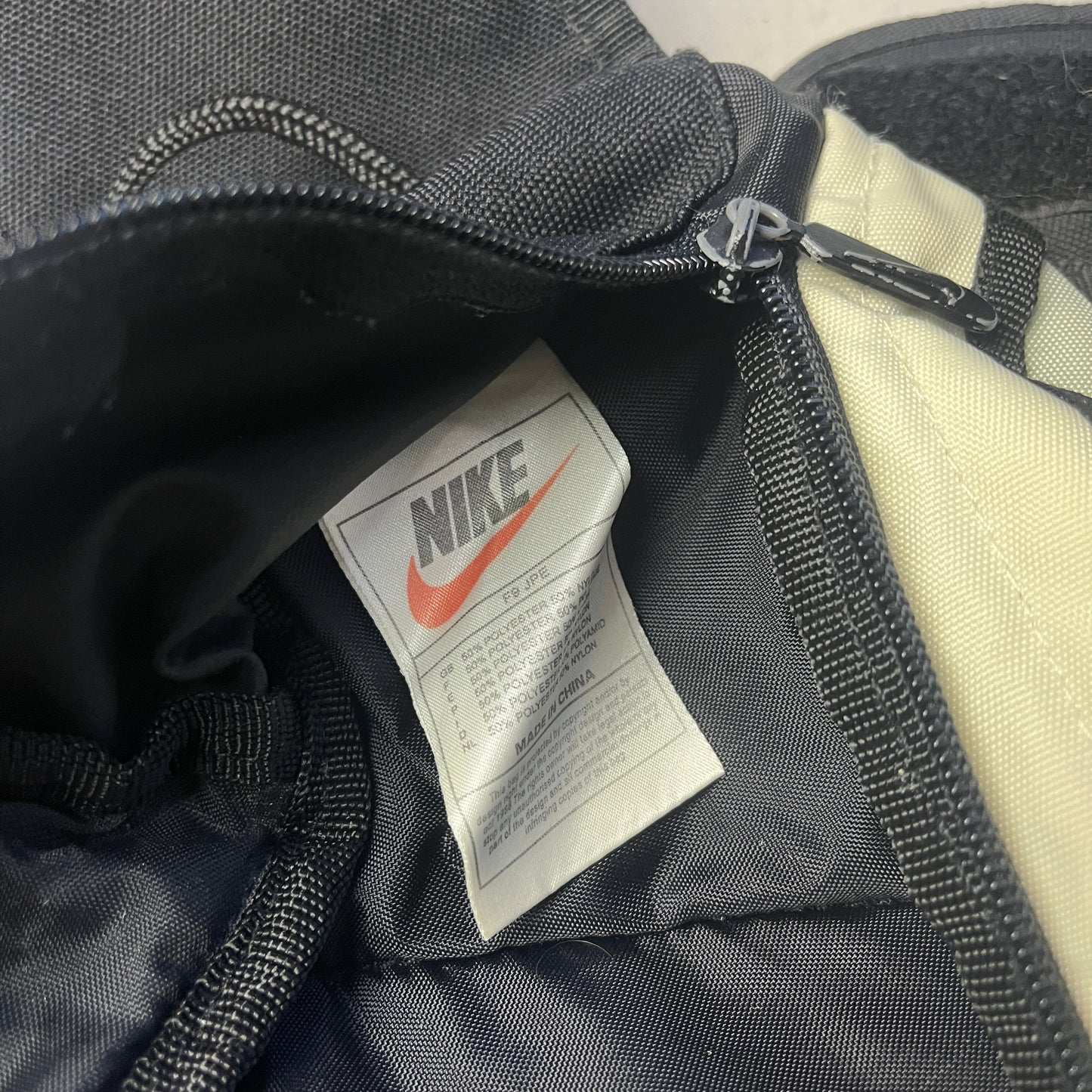 Nike - Vintage Sling Bag
