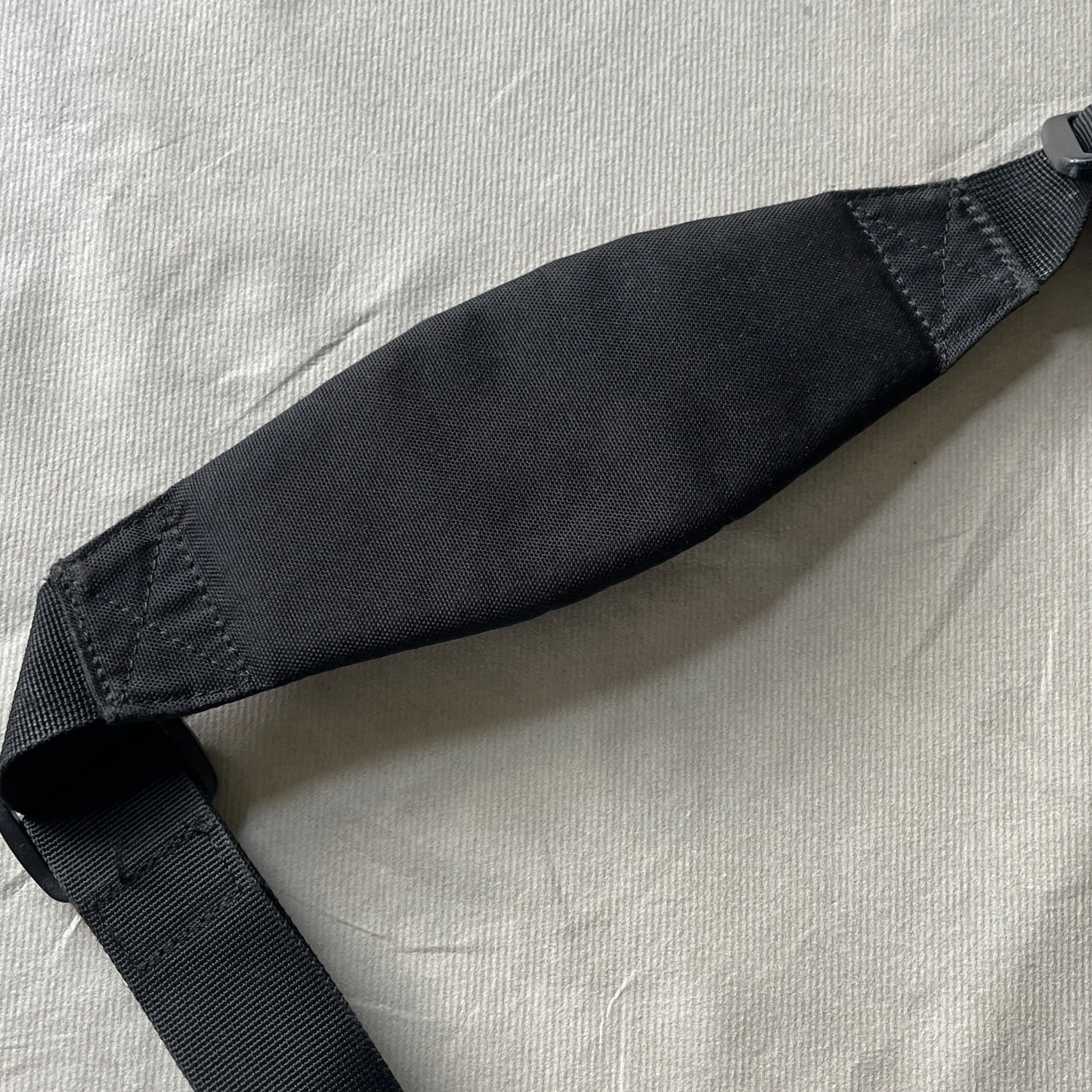 Salomon - 2000s Messenger (Laptop) Shoulder Bag