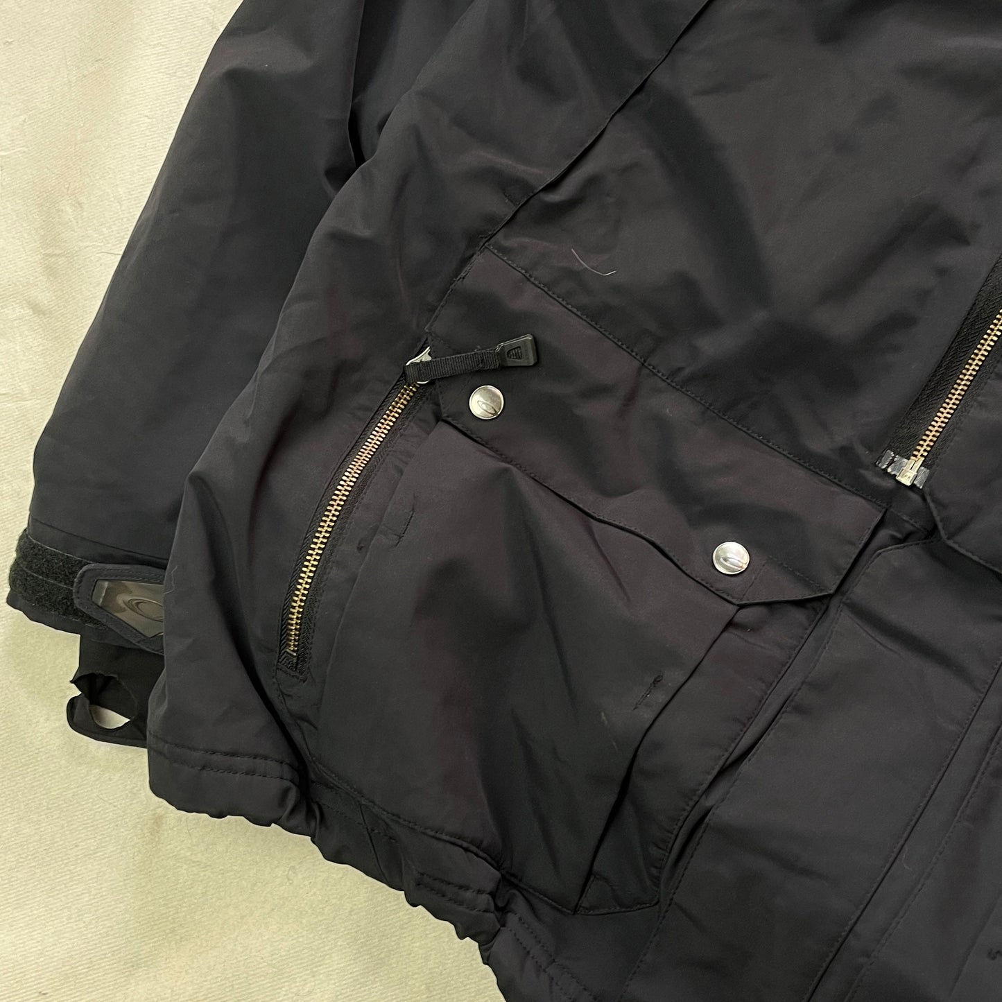 Oakley - 2009 Magnetic Thinsulate Vent Recco Parka (L)