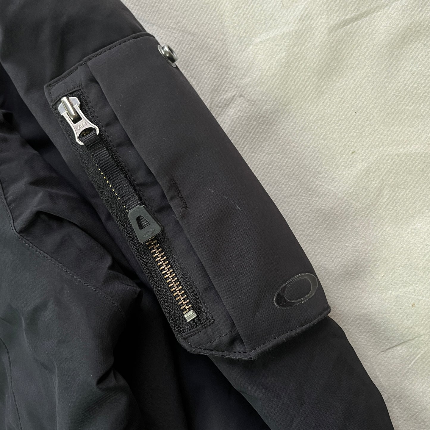 Oakley - 2009 Magnetic Thinsulate Vent Recco Parka (L)