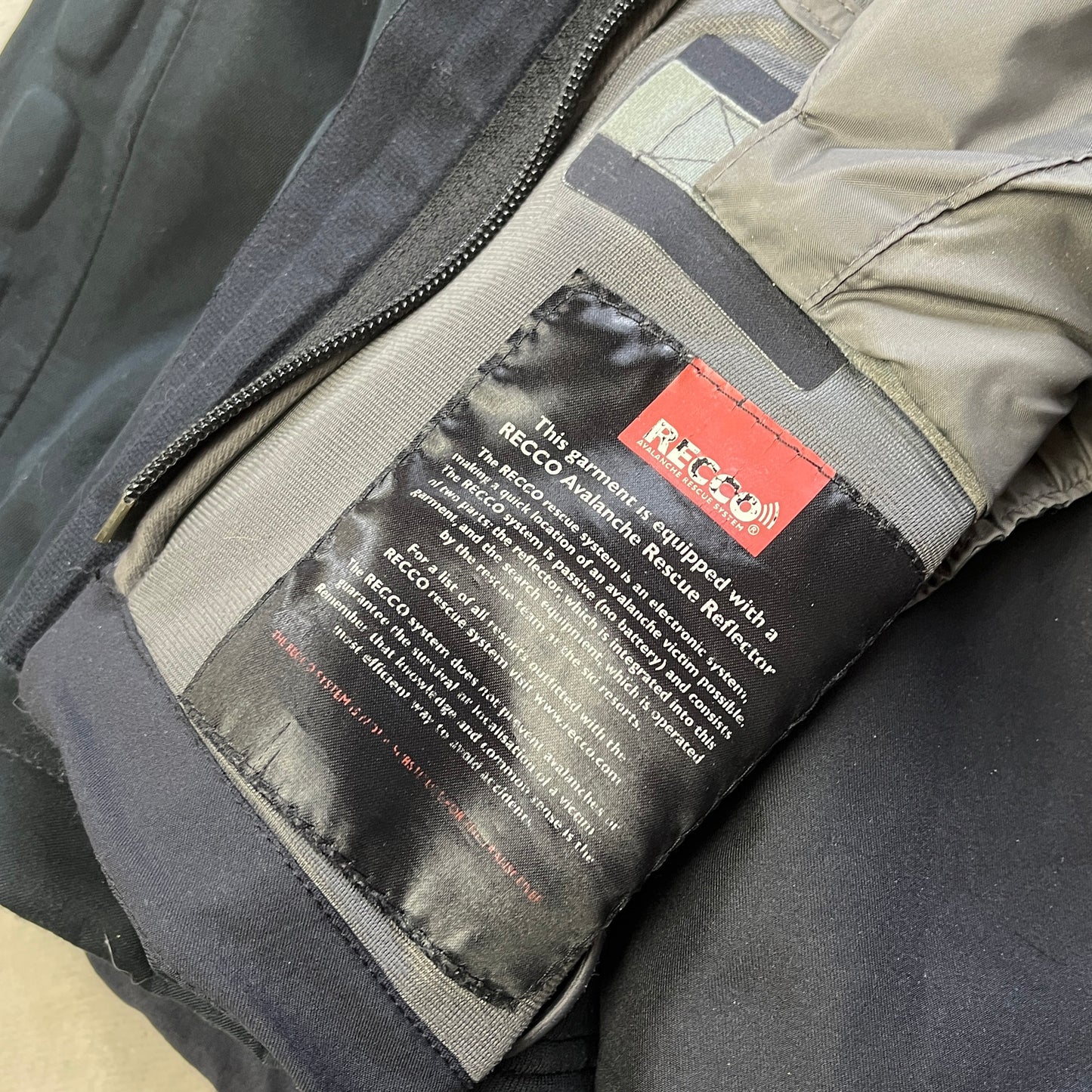 Salomon - 2007 2in1 Padded Advantex Recco Ski Jacket (L)