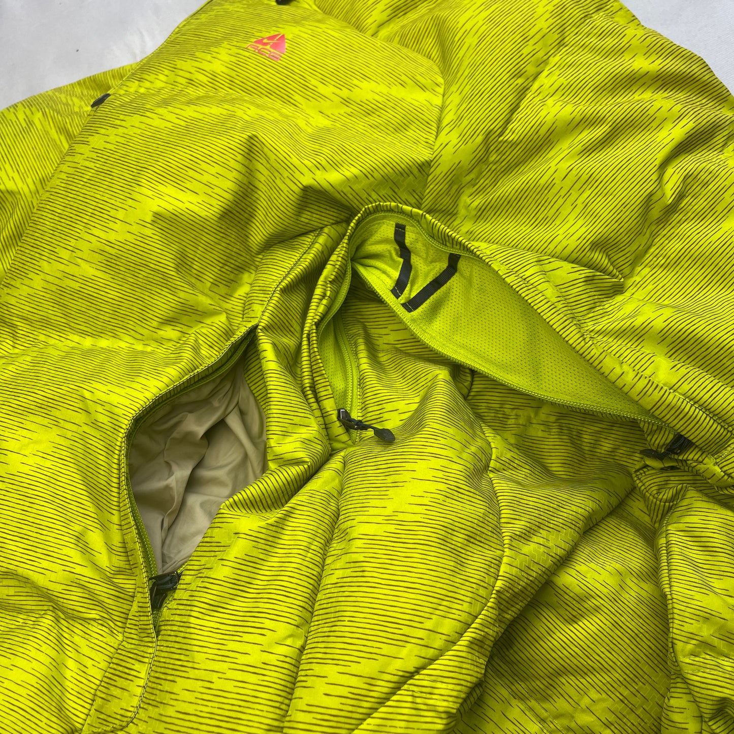 Nike ACG - Puffed Vent Ski Jacket (L)