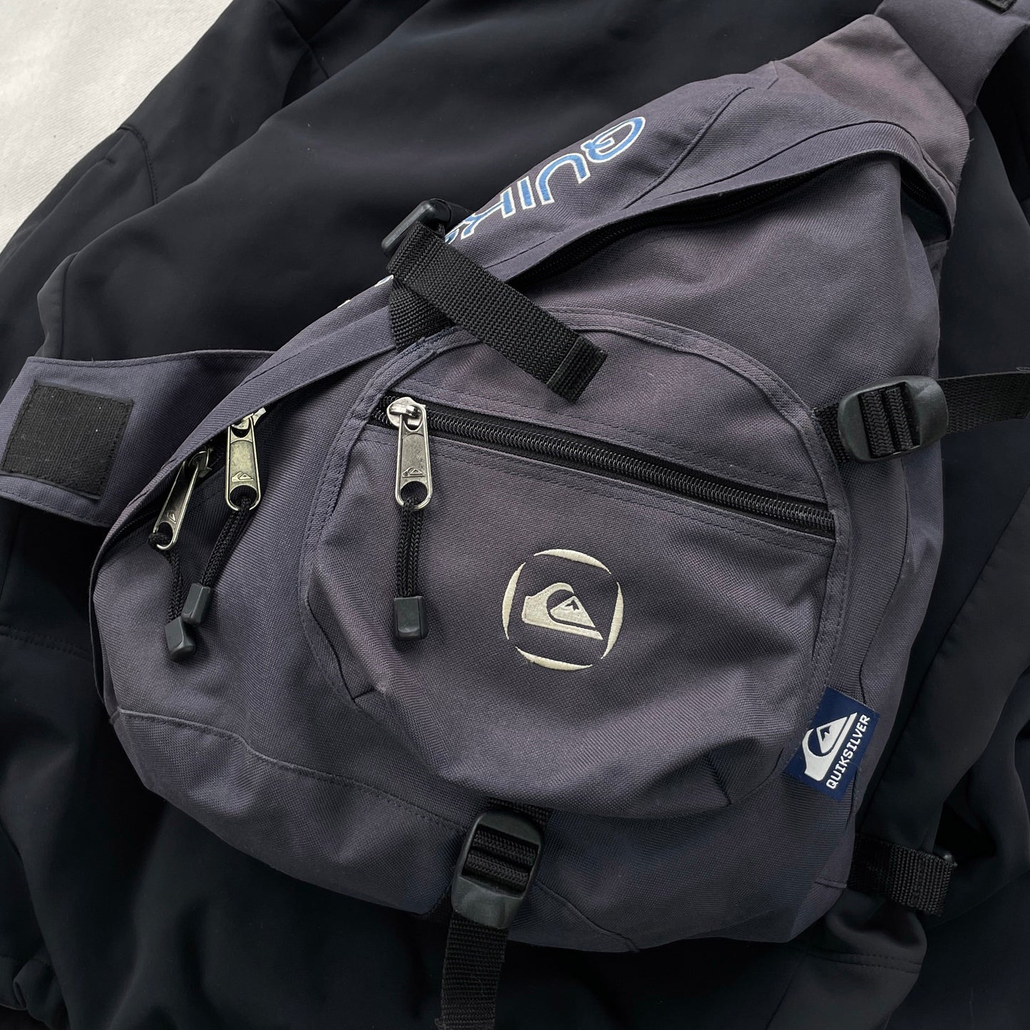 Quiksilver - 2001 Tri-Harness Cyclone Sling Bag