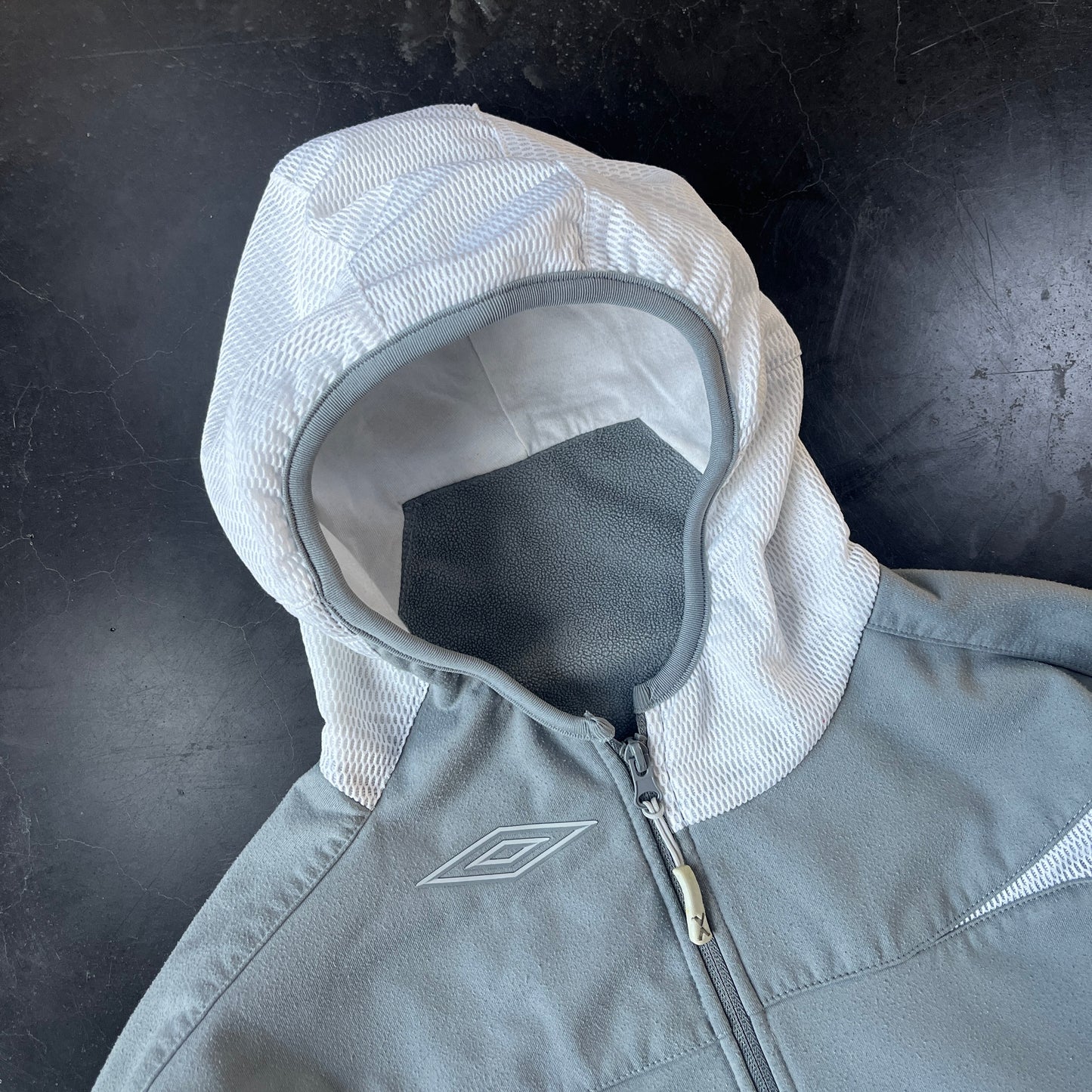 Umbro - Vintage 1/2 Zip Mesh-panelled Pullover (L)