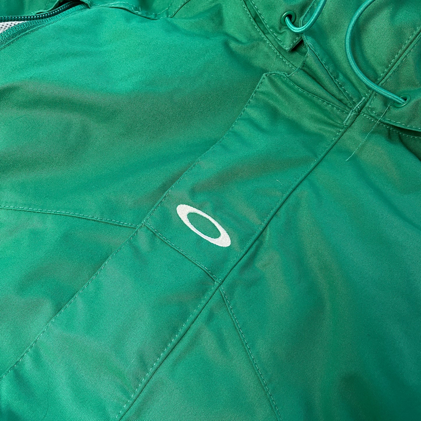 Oakley - 2011 Magnet Technical Vent Ski Jacket (L)