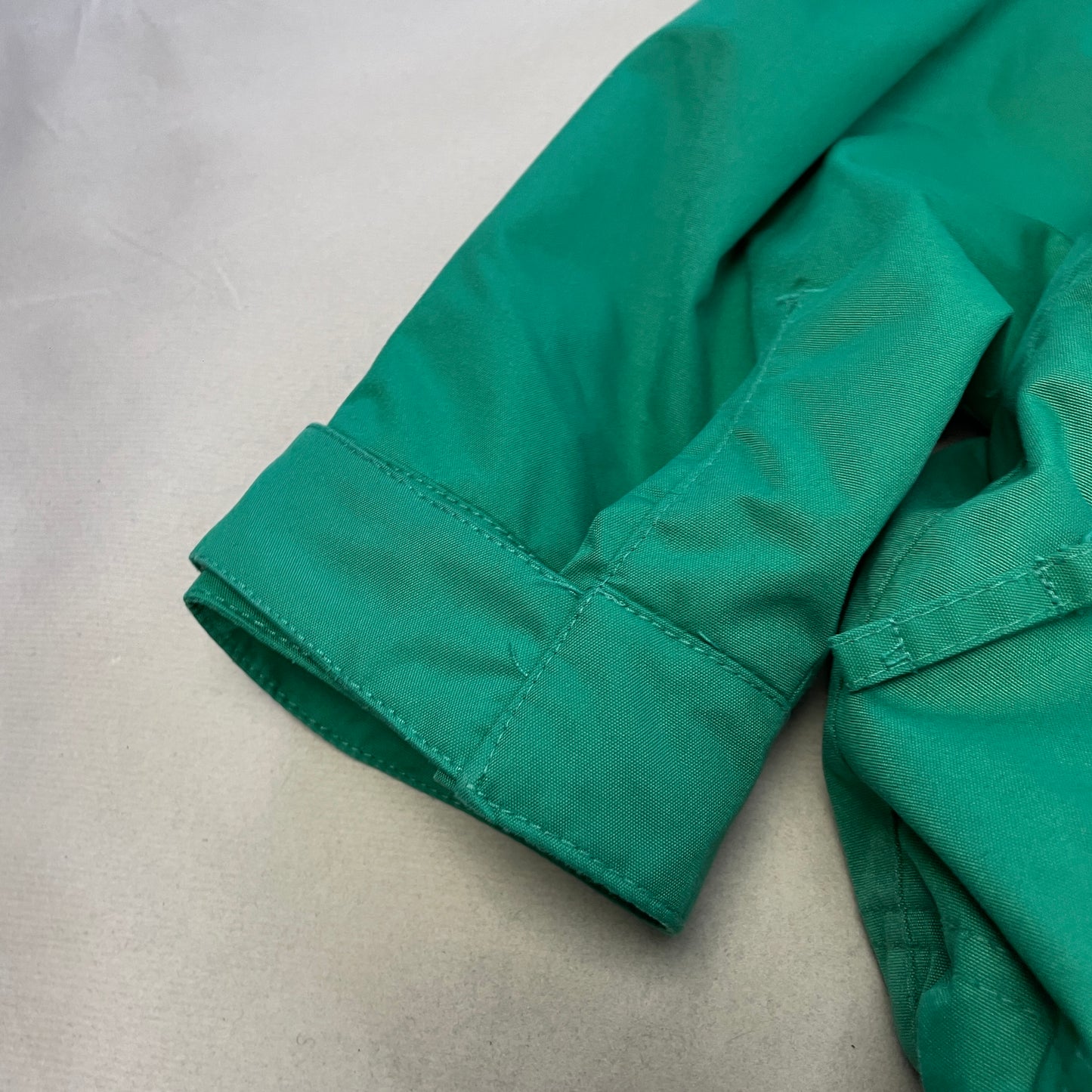 Oakley - 2011 Magnet Technical Vent Ski Jacket (L)