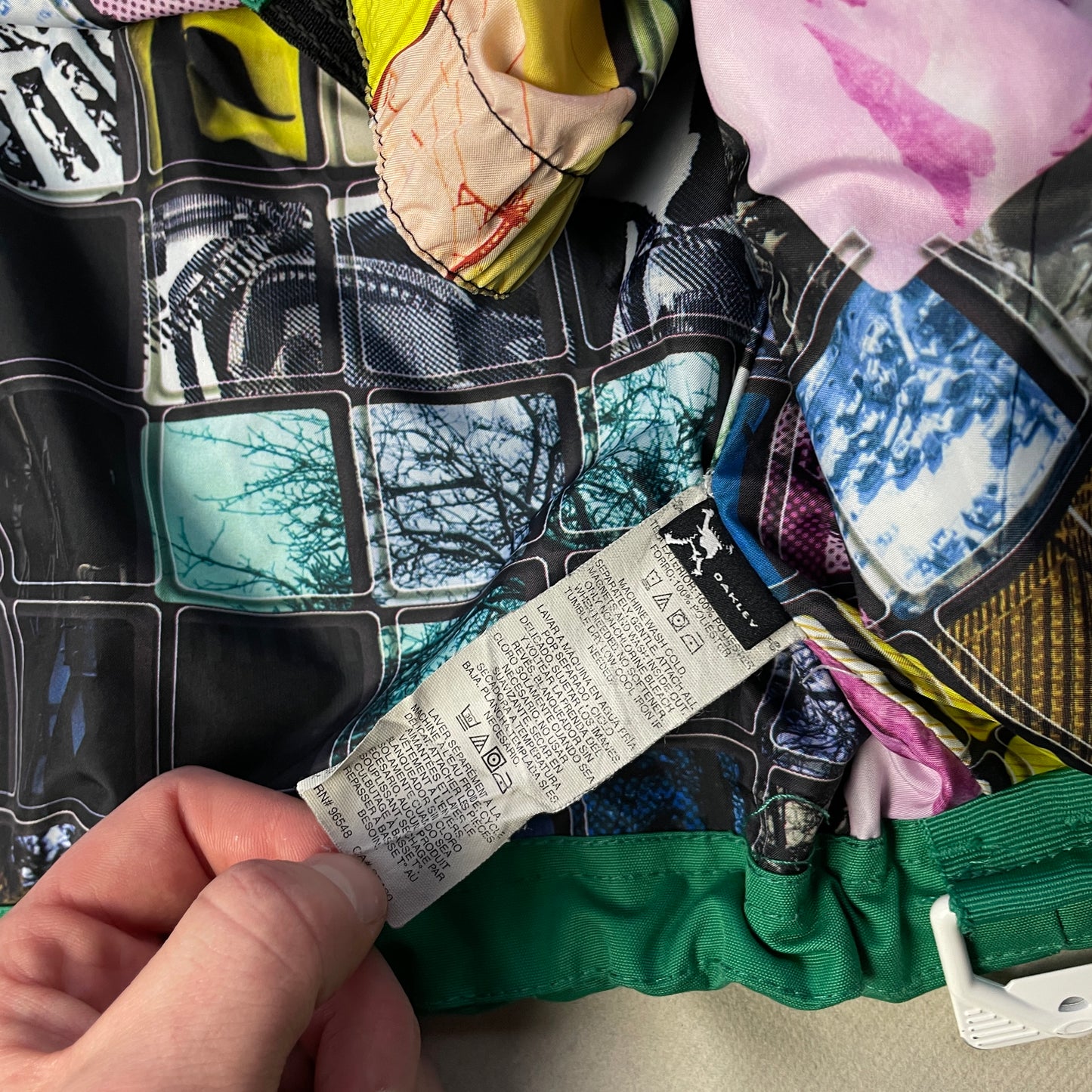 Oakley - 2011 Magnet Technical Vent Ski Jacket (L)