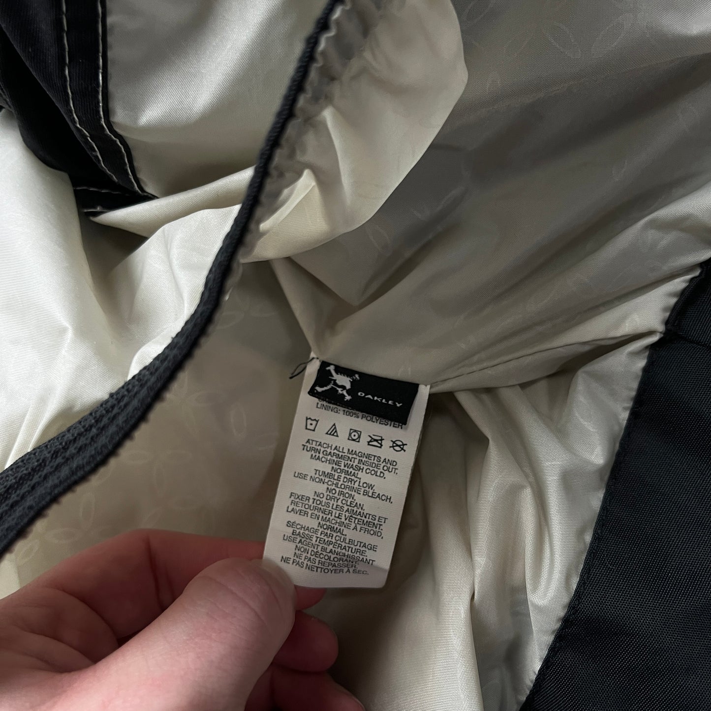 Oakley - 2000s Icon Waterproof Vent Ski Jacket (L)