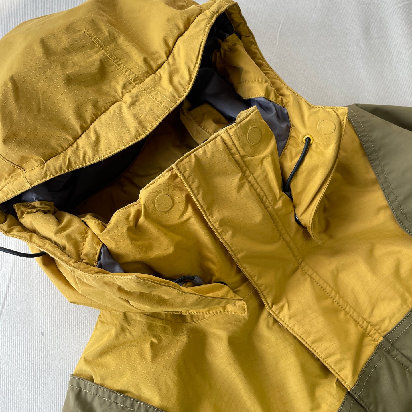 Oakley - 2006 Road Fuel Magnetic Vent Flap Insulated Weatherproof Jacket (M)