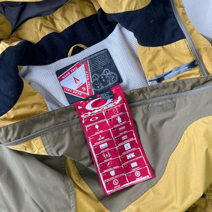 Oakley - 2006 Road Fuel Magnetic Vent Flap Insulated Weatherproof Jacket (M)