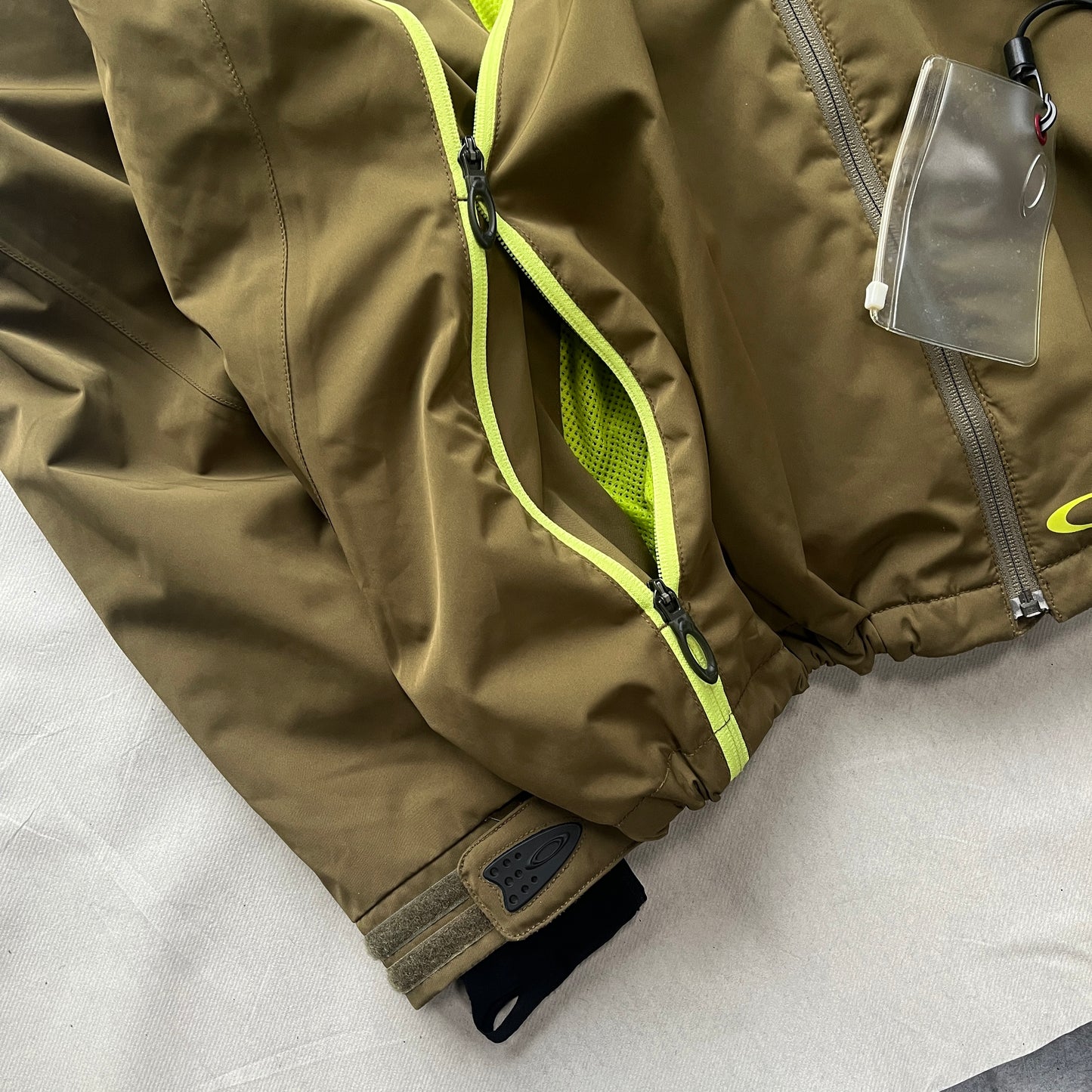 Oakley - 2005 2in1 Nitro Fuel 2 Technical Pocket Ski Jacket (L)