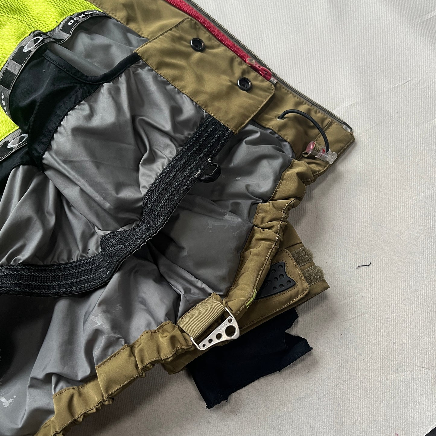 Oakley - 2005 2in1 Nitro Fuel 2 Technical Pocket Ski Jacket (L)